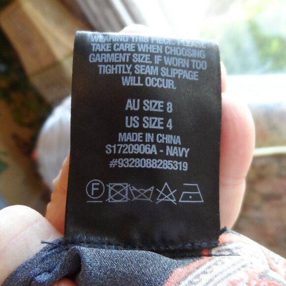 Scalan Theodore 100% Silk Blue Multi Jumpsuit w/Front Wrap Detail Size US 4 - Picture 15 of 16